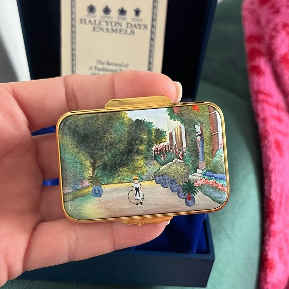 Halcyon Days Enamel Box with Claude Monets home - Picture 2 of 6
